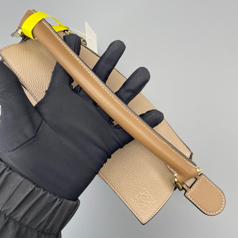 LOEWE羅意威幾何包小號沙色拼色puzzle-7