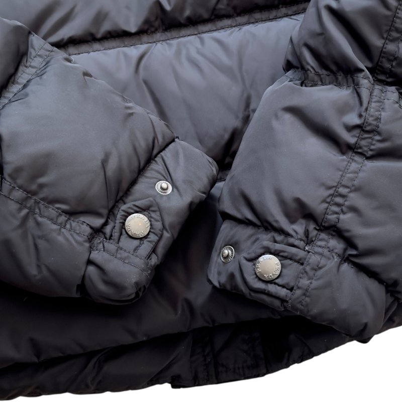 PRADA 三角標 羽絨外套-8