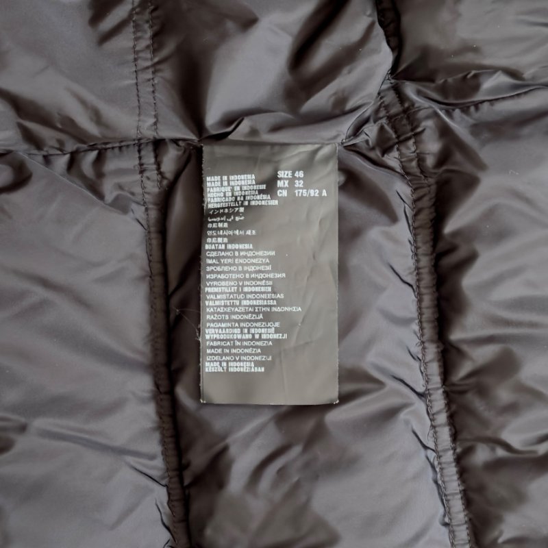 PRADA 三角標 羽絨外套-12