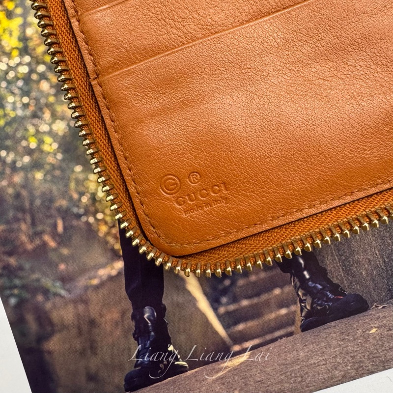 GUCCI 古馳 經典GG壓紋焦糖棕色拉鍊長夾-2