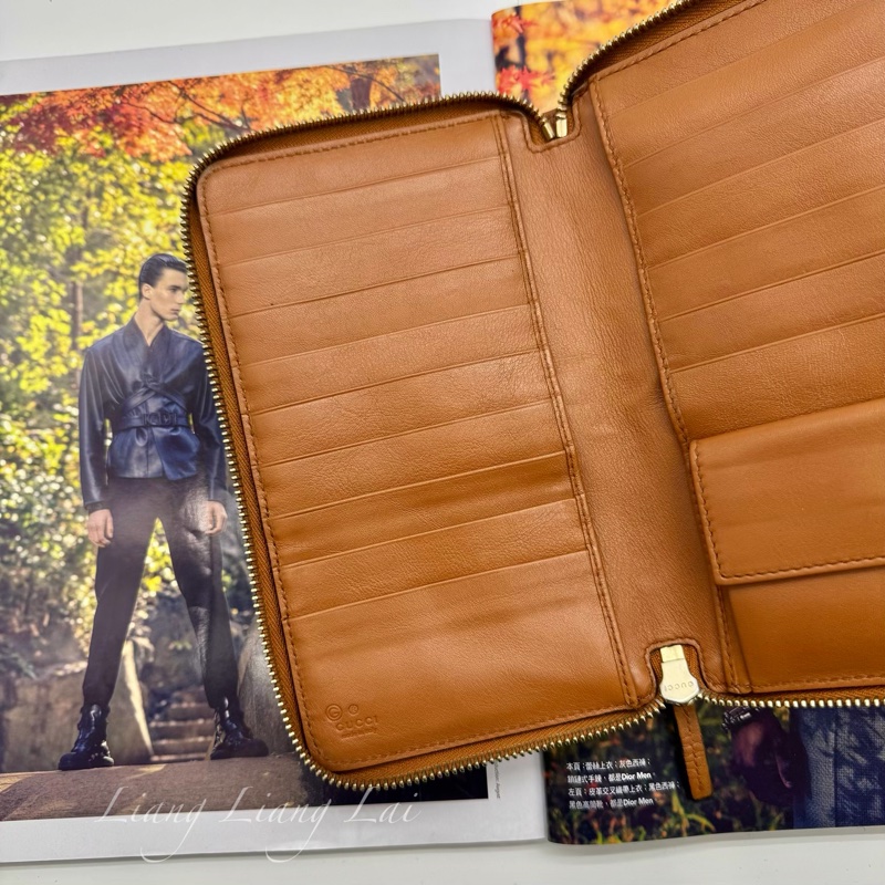 GUCCI 古馳 經典GG壓紋焦糖棕色拉鍊長夾-6
