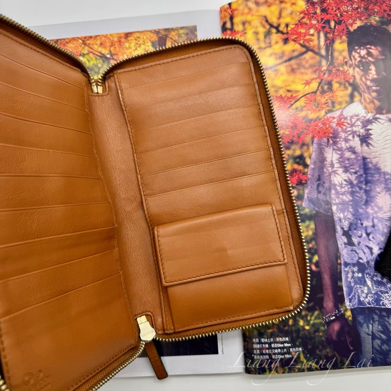 GUCCI 古馳 經典GG壓紋焦糖棕色拉鍊長夾-7