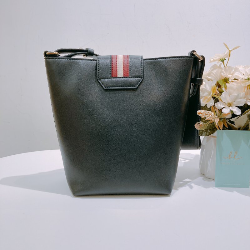 TW4670 Bally Holly 巴利單肩包包Tote Bag Black Leather-1