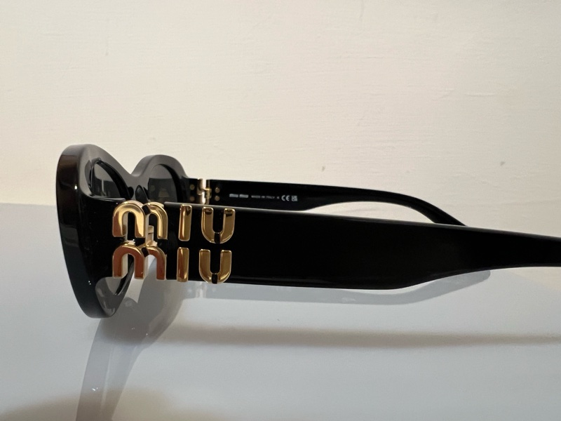 Miu Miu 太陽眼鏡 SMU 06Z 熱賣款-8