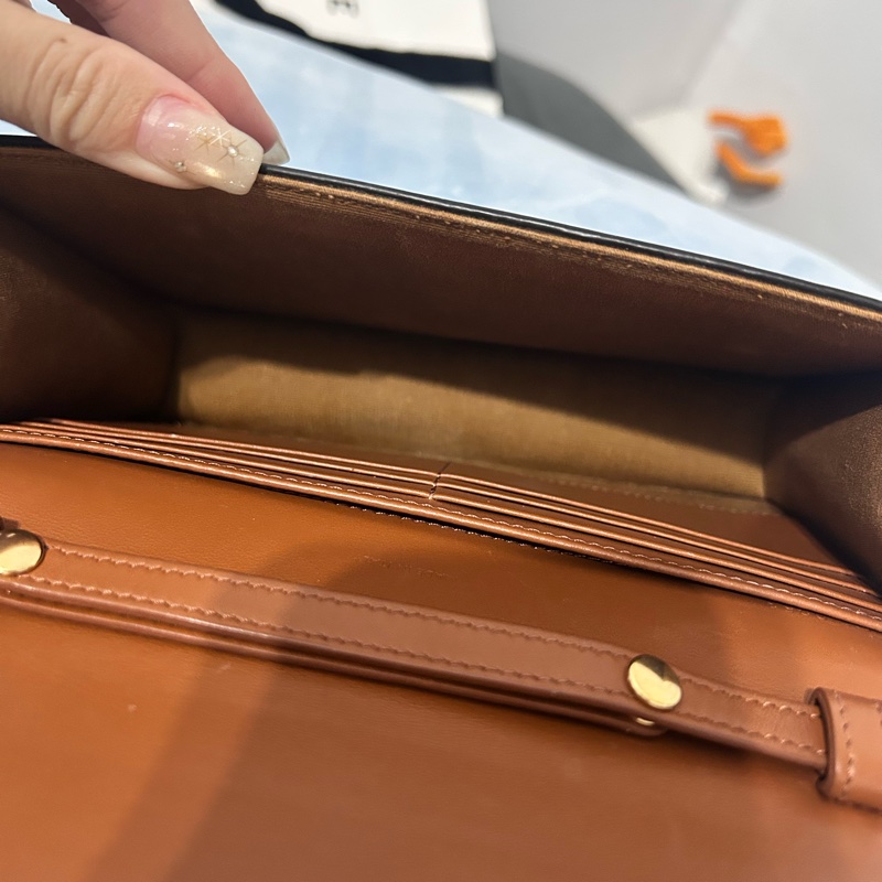 CELINE老花凱旋門woc 鏈條包信封包-11