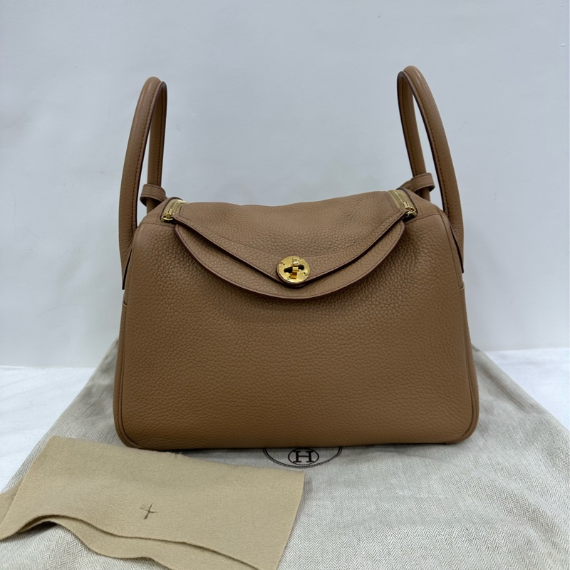 Hermes 愛馬仕 lindy30 奶茶色金扣 TC皮 框Q-0
