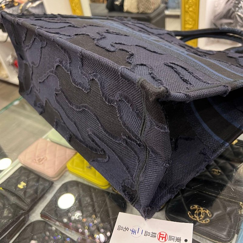 東區正精品㊣CHRISTIAN Dior Book Tote 深藍色拚黑色刺繡老花手提包大款 RZ4920-9