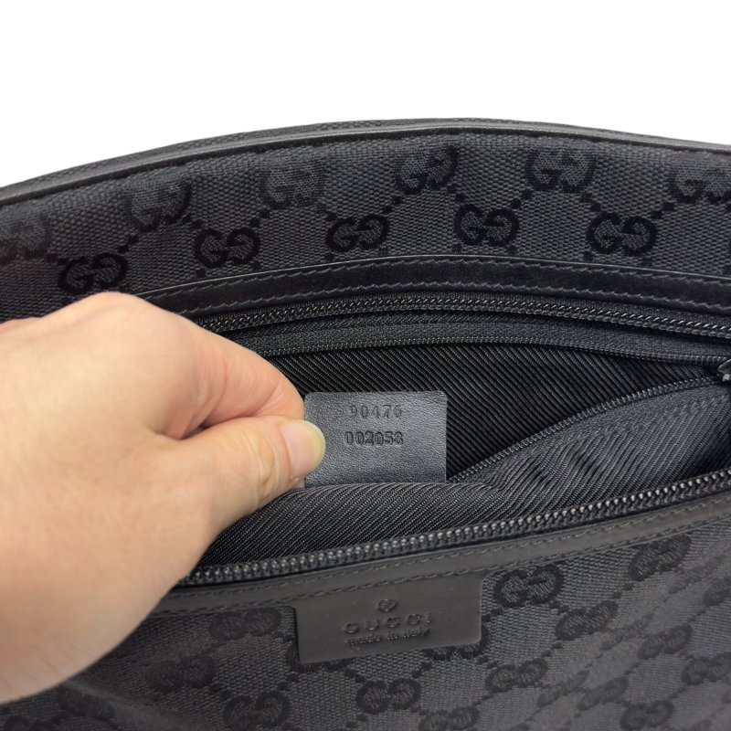 GUCCI GG 肩背包-17