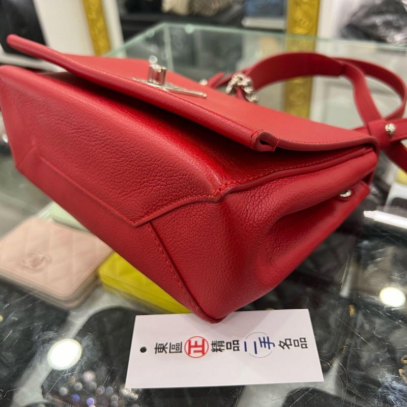 東區正精品㊣LOUIS VUITTON LV LOCKME BB 紅色牛皮銀釦翻蓋斜背包 RA1721-8