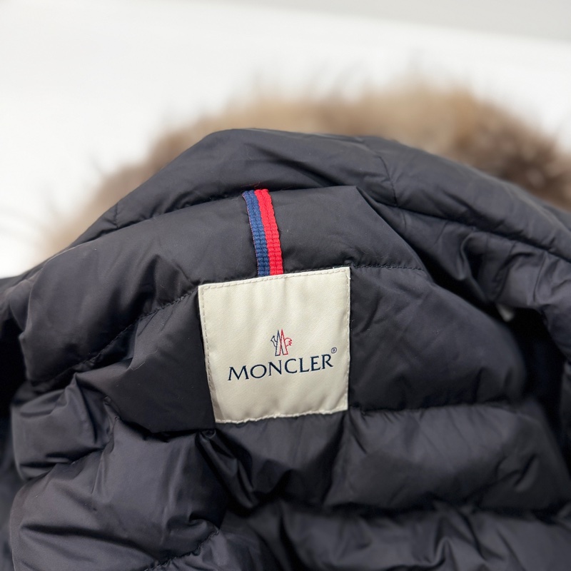 Moncler 黑色 毛領 長版 收腰 連帽 長版羽絨 羽絨外套 夾克 長版外套 外套-26
