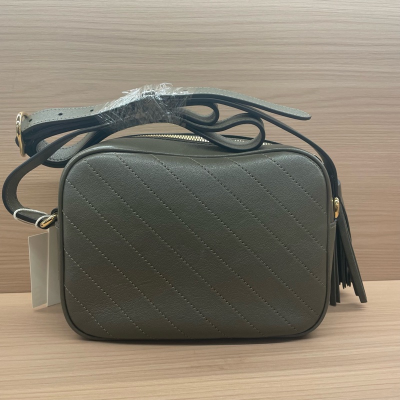 Gucci 新款 Blondie流苏相机包 粉色 全皮 双G大logo 容量大 复古时尚 男女都可以背  肩带可以调节  内购剪标 但不影响使用-1