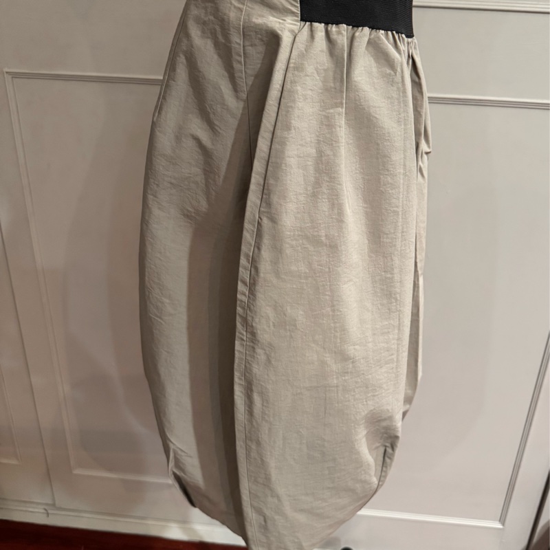 《新歡舊愛》全新吊牌在MARNI老鼠灰簡約半身裙40-4