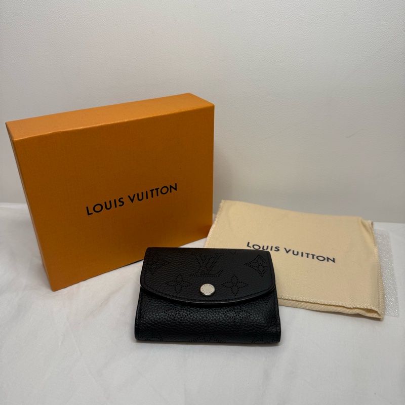 LV Iris XS 穿孔花紋小皮夾-0