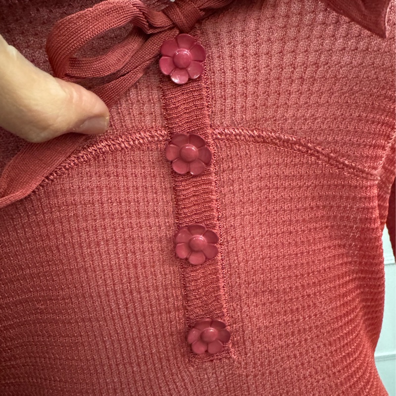 《新歡舊愛》正品LV路易威登暗紅色絲質針織上衣S-2