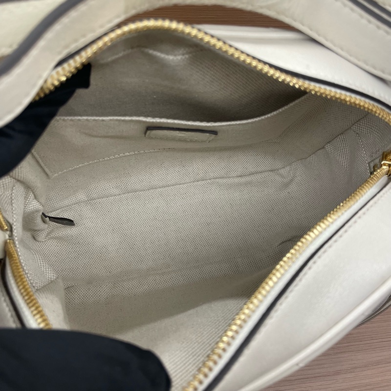 Gucci 新款 Blondie流苏相机包 白色全皮 双G大logo 容量大 复古时尚 男女都可以背  肩带可以调节  内购剪标 但不影响使用-8