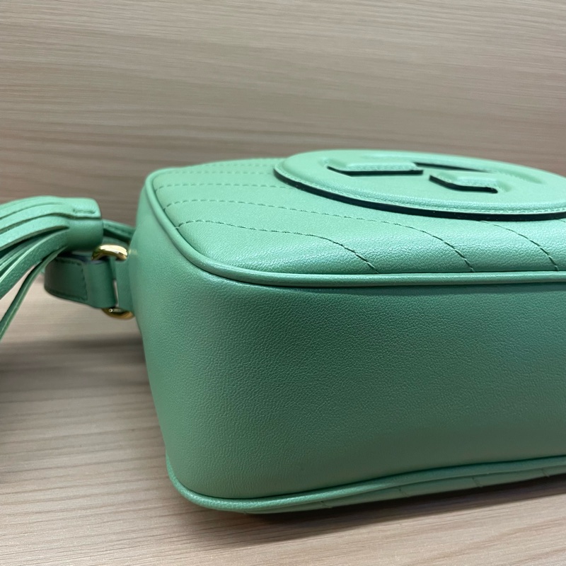Gucci 新款 Blondie流苏相机包 绿色全皮 双G大logo 容量大 复古时尚 男女都可以背  肩带可以调节  内购剪标 但不影响使用-3