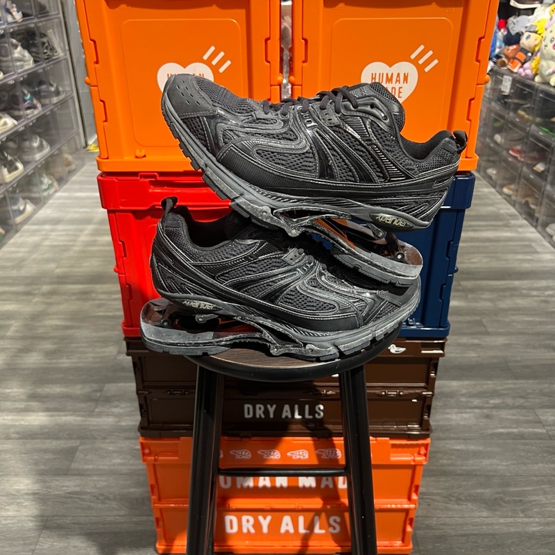 巴黎世家x- pander彈簧鞋Eu41-1