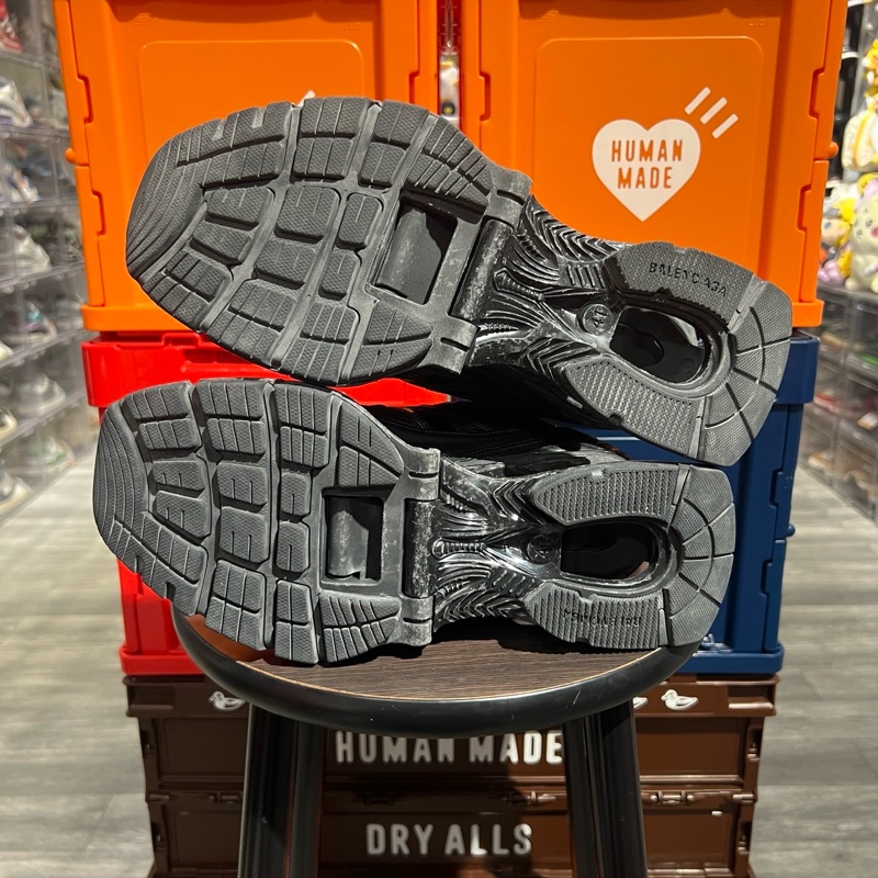 巴黎世家x- pander彈簧鞋Eu41-5