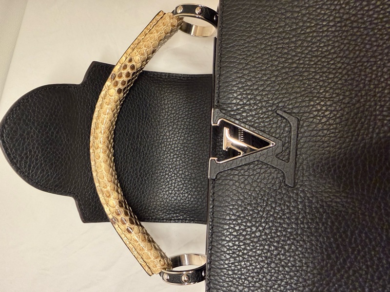 LV Capucines BB 黑色 蟒蛇皮把手-7