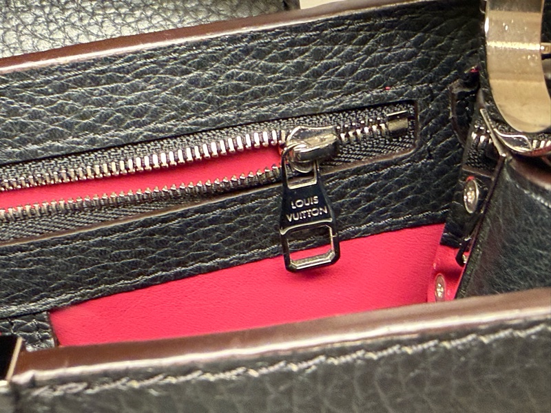 LV Capucines BB 黑色 蟒蛇皮把手-16