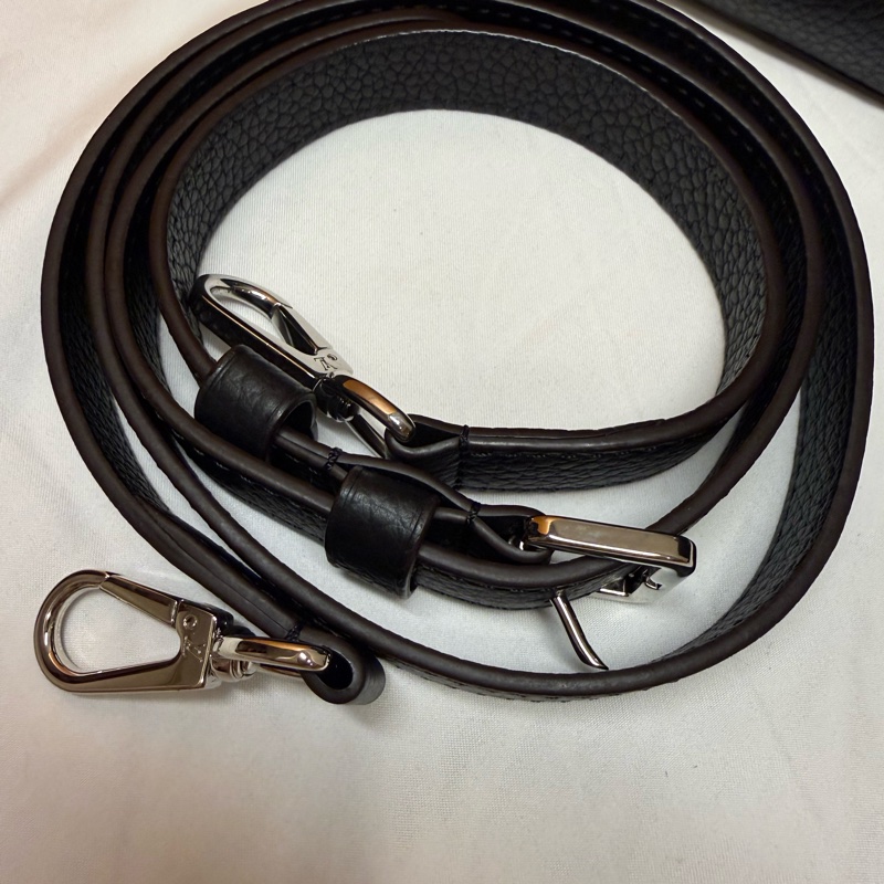 LV Capucines BB 黑色 蟒蛇皮把手-21