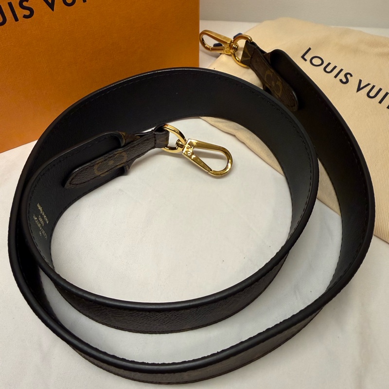 LV Monogram 拼牛皮雙色肩背帶-2