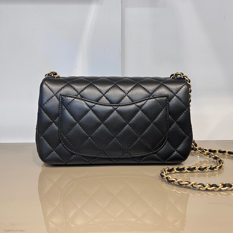 Chanel 黑牛皮菱格紋Coco20金球金釦下蓋肩斜背包-1