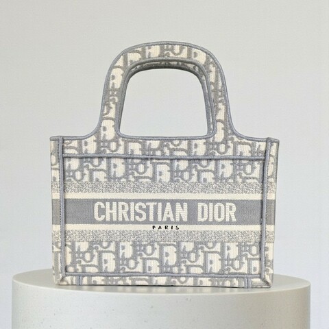 莉亞精品♡DIOR mini tote 仙女灰 九新美包