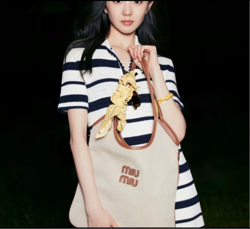 促銷品 2026 春夏貨 Miu Miu Ivy 帆布手提單肩包-1