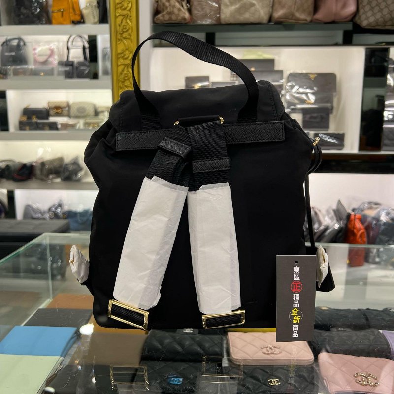 東區正精品㊣PRADA 1BZ677 全新黑色尼龍束口前雙口袋磁釦後背包小款 RZ5190-5