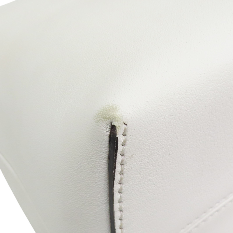 白色 牛皮 By The Way 肩背包【FENDI 芬迪】 8BL124-12