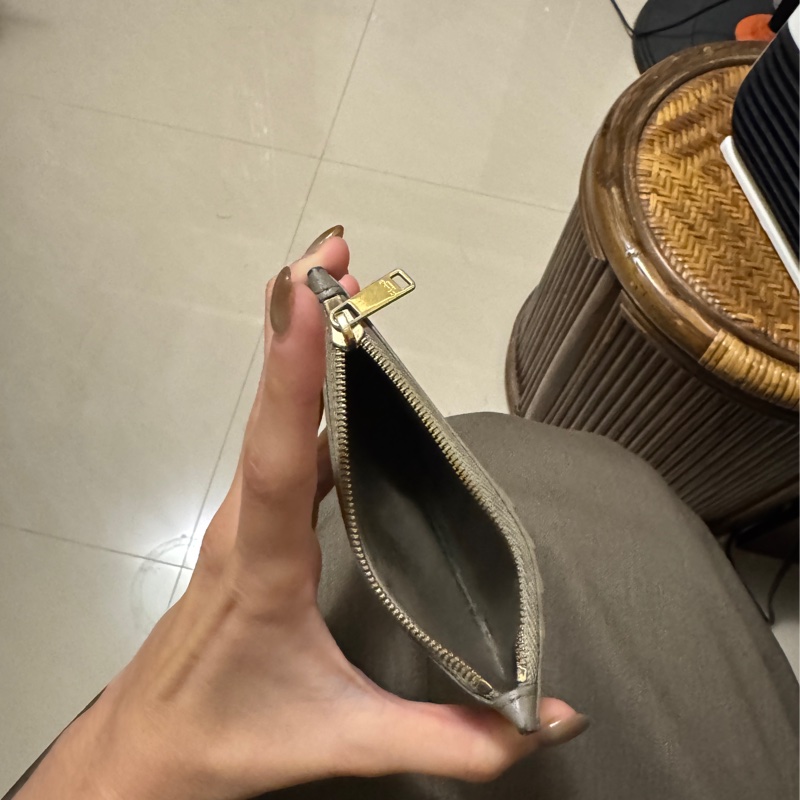 Celine 大象灰扁式卡夾-10