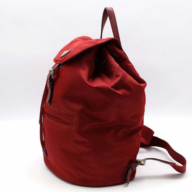 【包稅】PRADA 紅色布料 Pocono 尼龍銀色三角形標誌背包-1