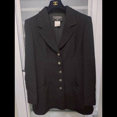 Chanel 霧銀釦黑羊毛料外套