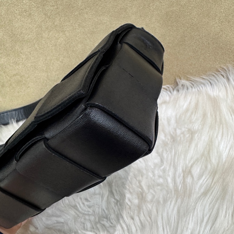 BV Cassette 黑皮革15格卡帶包-6