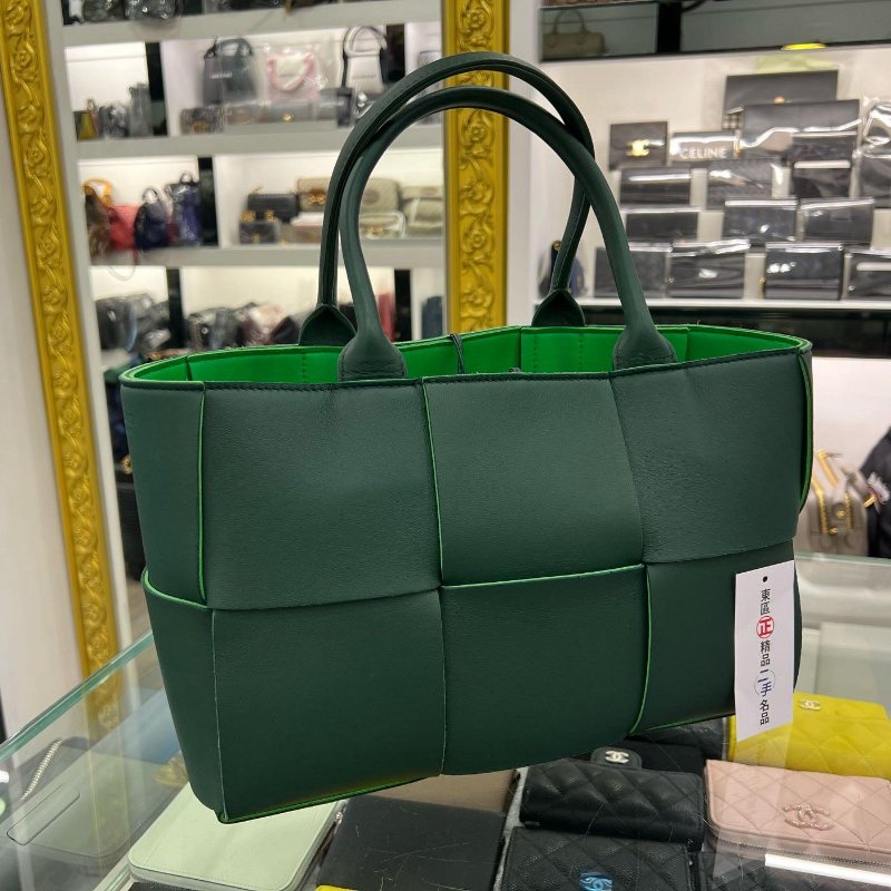 東區正精品㊣BOTTEGA VENETA BV 652867 ARCO S 近全新綠色雙色全皮大格編織手提包 RZ4813-1