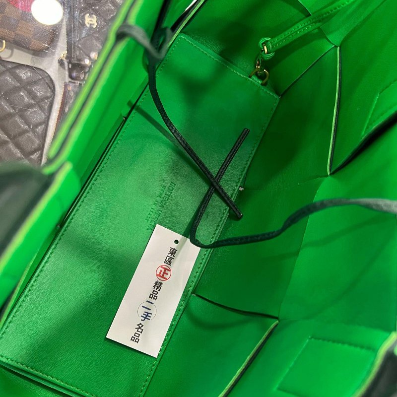 東區正精品㊣BOTTEGA VENETA BV 652867 ARCO S 近全新綠色雙色全皮大格編織手提包 RZ4813-3