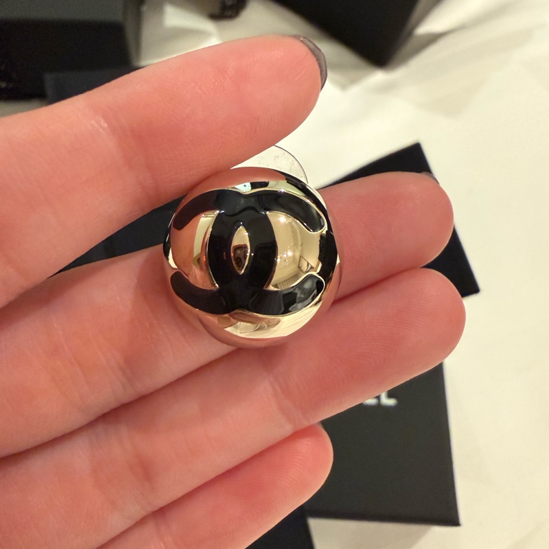 💖Chanel 耳環 耳針 半球金色黑字💖 全新-2