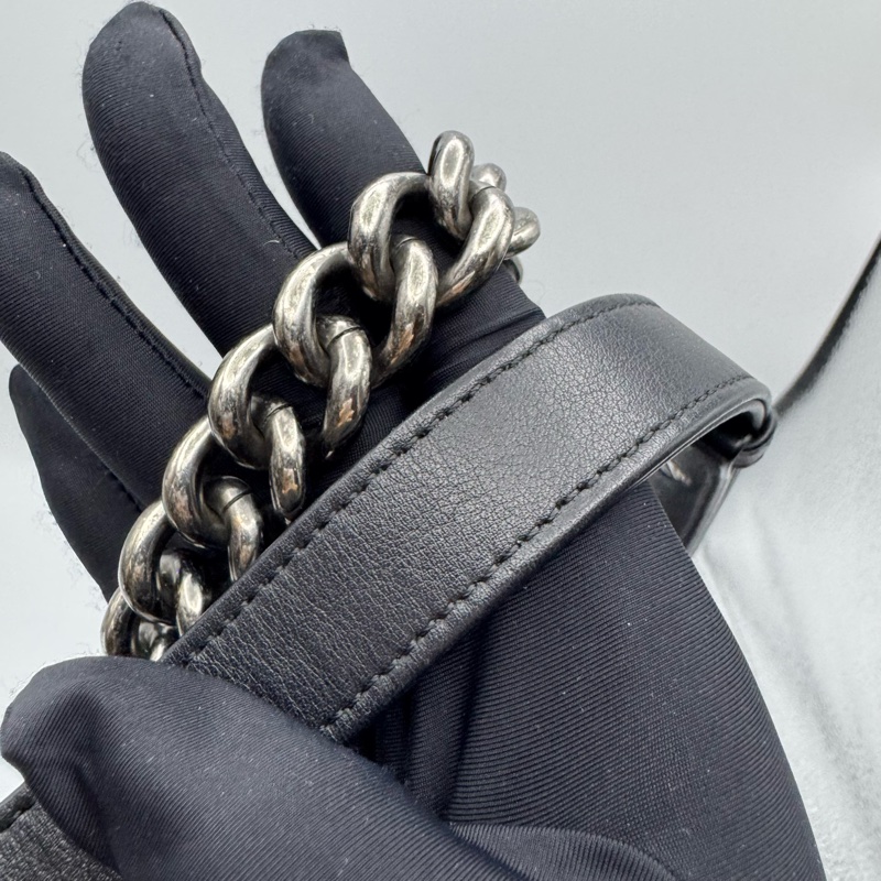 Chanel 香奈兒Leboy中號25V紋羊皮黑银單肩包-2