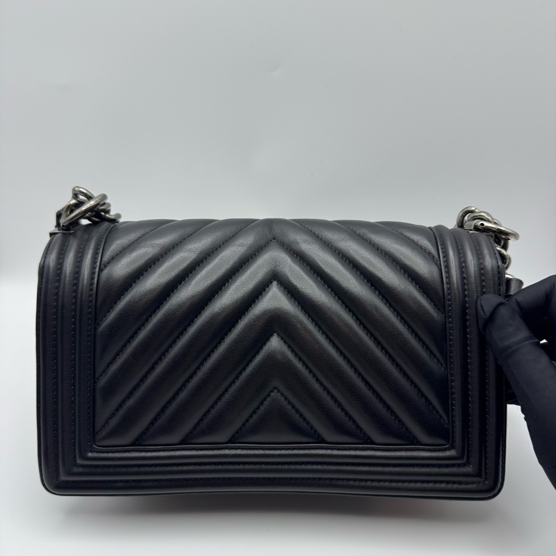 Chanel 香奈兒Leboy中號25V紋羊皮黑银單肩包-3