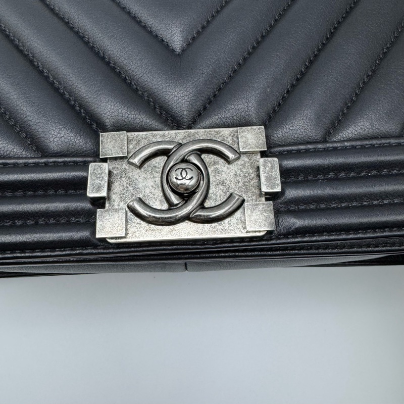 Chanel 香奈兒Leboy中號25V紋羊皮黑银單肩包-8