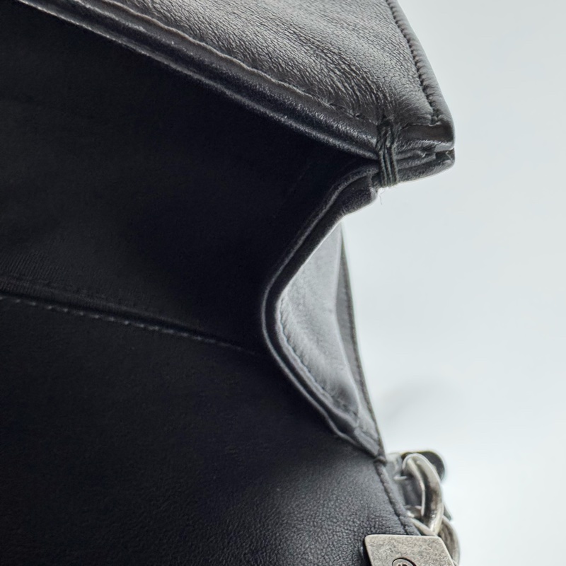 Chanel 香奈兒Leboy中號25V紋羊皮黑银單肩包-11