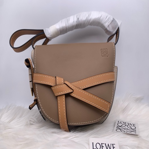 98新LOEWE 羅意威  gate小號馬鞍包 淺燕麥色 無附件