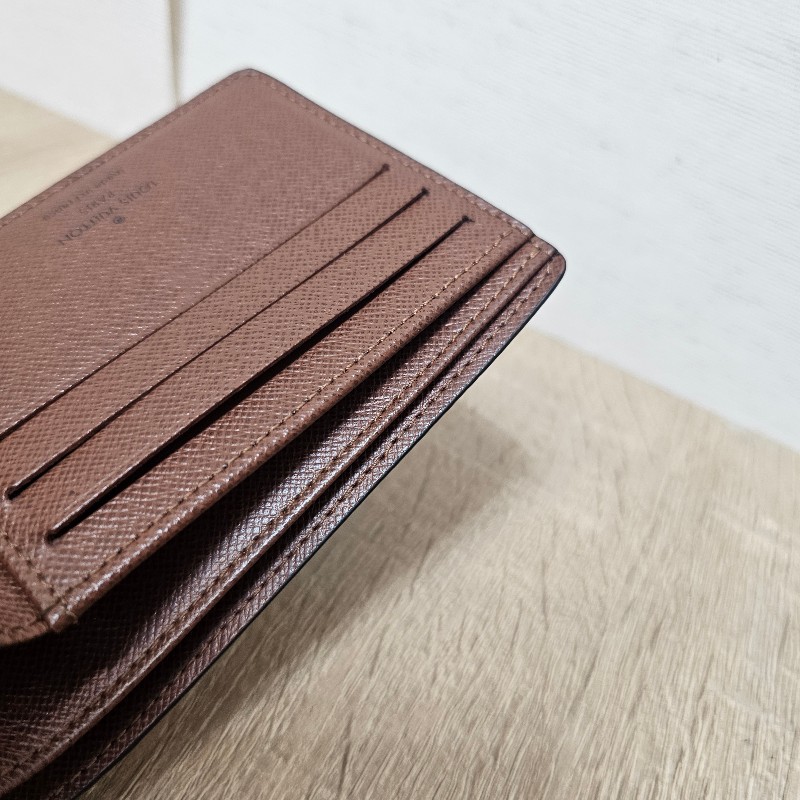 [品況新,新年甜價出❣️] LV老花交叉對開短夾-9