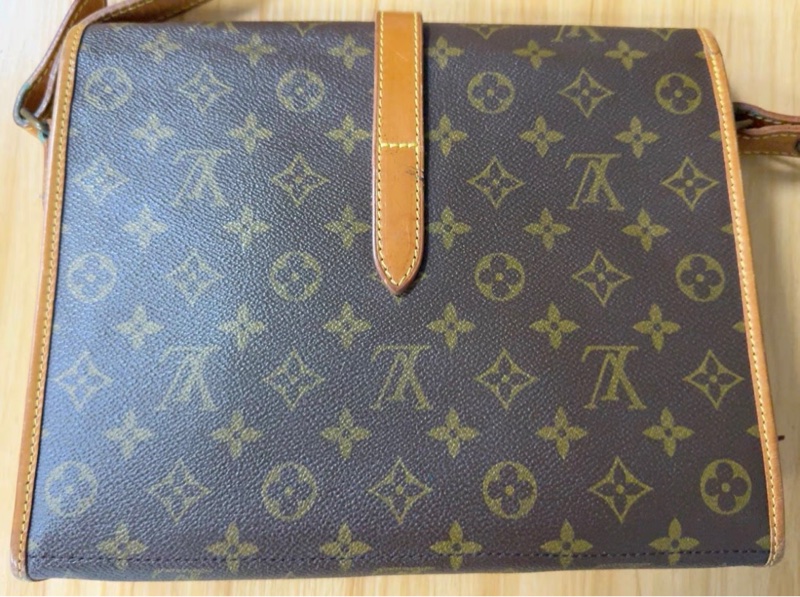 LV中古老花信封包-1