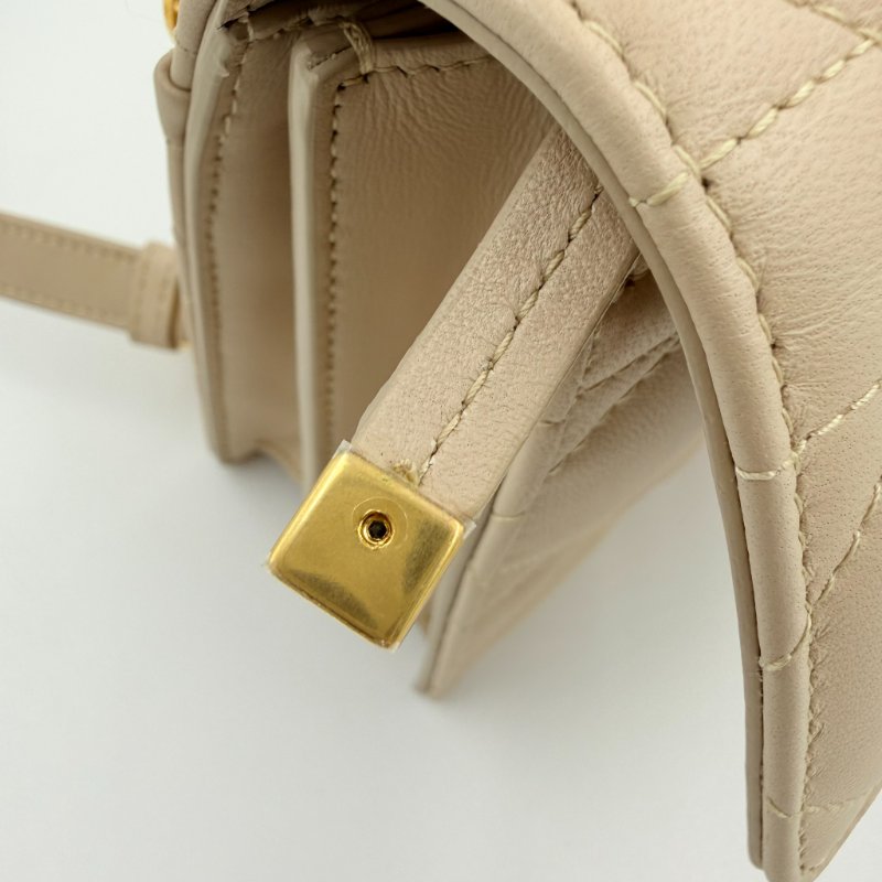 CHRISTIAN DIOR - 淡米色羊皮金釦Miss Caro 大籐格紋斜背包-14