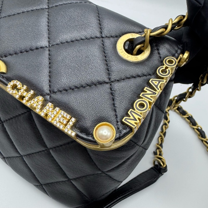 香奈兒 Chanel 23C 黑金字母盒子單肩包，晚宴包，高級手工坊系列，晶片款Quilted Lambskin Paris Monaco Kiss Lock Vanity Mini Black-5