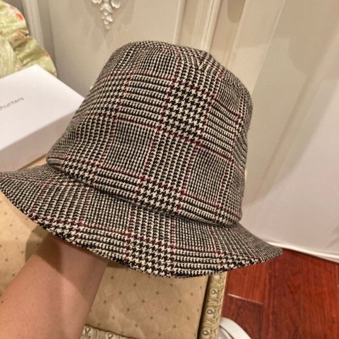 《新歡舊愛》紐約買的YSL非常有型vintage千鳥紋毛料漁夫帽
