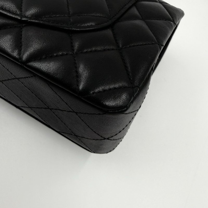 CHANEL - 黑色羊皮菱格金釦COCO 23cm-13