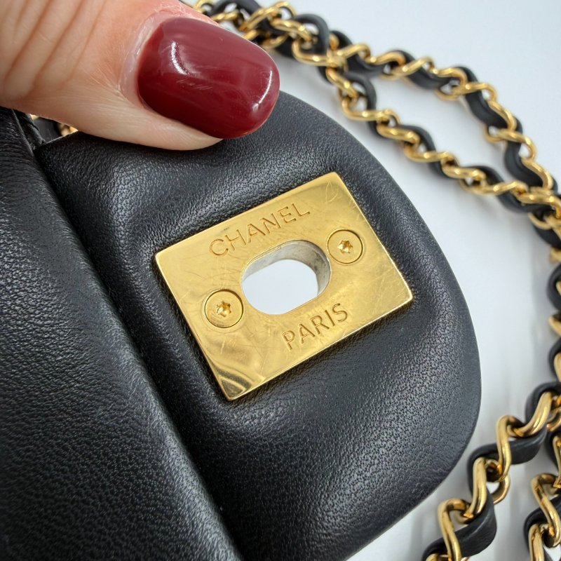 CHANEL - 黑色羊皮菱格金釦COCO 23cm-21